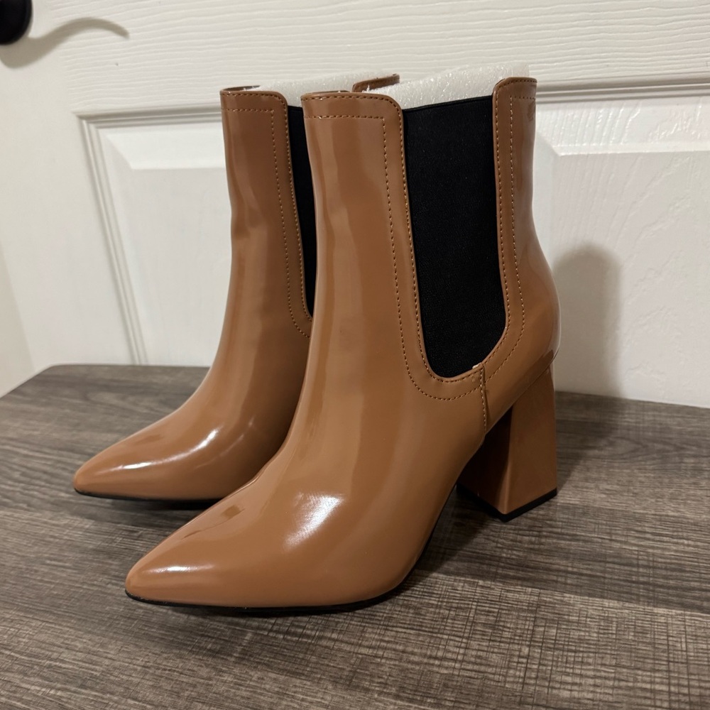 Brown Chunky Heel Ankle Boots Size 8.5 - Picture 1 of 5